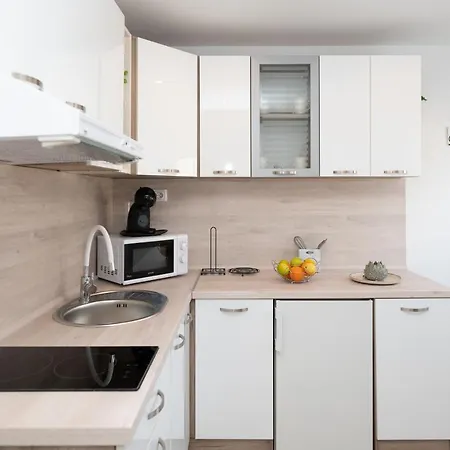 Apartments Andela Guest house 3*