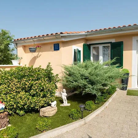 Apartments Andela Guest house Skradin