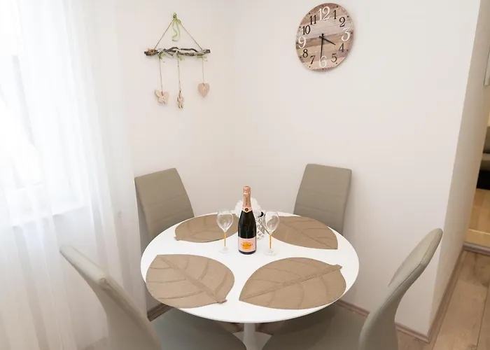 Apartments Andela 3* Skradin