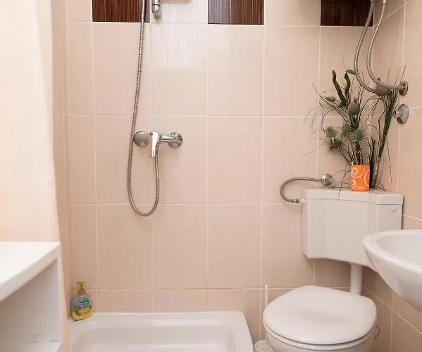 Apartments Andela 3*