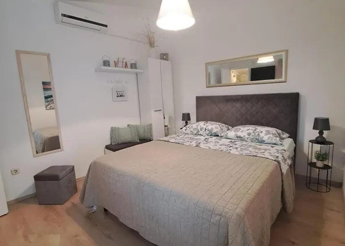 Apartments Andela Skradin